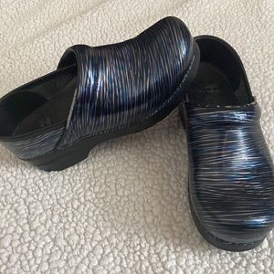 Dansko Clogs Size: 36